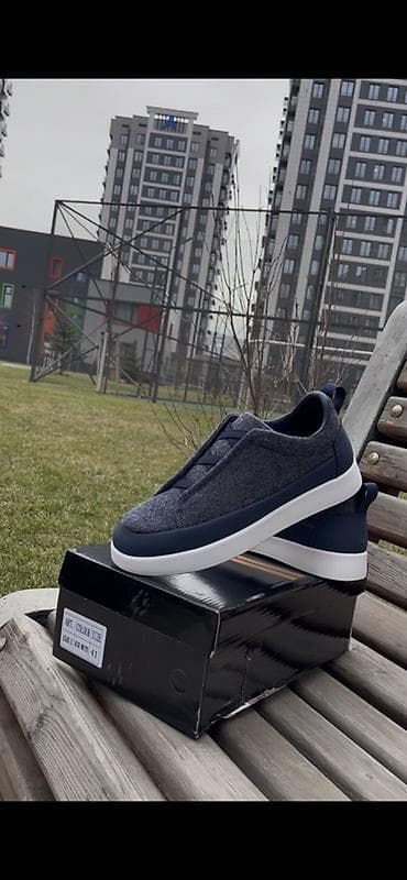 Мужские кроссовки, 41, 42, 43, Zara, Новый, цвет - Синий, Самовывоз, Платная доставка at lalafo.kg Мужские кроссовки, 41, 42, 43, Zara, Новый, цвет - Синий, Самовывоз, Платная доставка