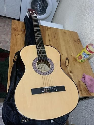 Классическая акустическая гитара 4/4 - Тип: классическая (нилоновые at lalafo.kg Классическая акустическая гитара 4/4 - Тип: классическая (нилоновые