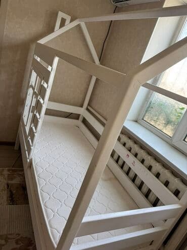 Детская односпальная кровать, Для девочки, С матрасом, Дерево, Самовывоз at lalafo.kg Детская односпальная кровать, Для девочки, С матрасом, Дерево, Самовывоз