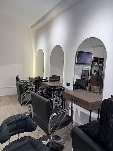 Oldsmobile: Сдаются места в женской студии красоты, вся мебель новая. Локация at lalafo.kg — 1 Oldsmobile: Сдаются места в женской студии красоты, вся мебель новая. Локация — 1