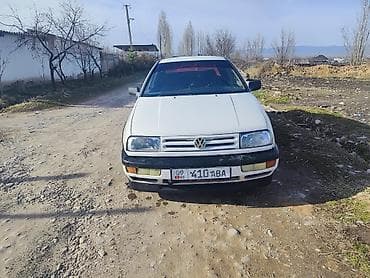 Volkswagen Vento: 1992 г., 1.8 л, Механика, Бензин, Седан at lalafo.kg Volkswagen Vento: 1992 г., 1.8 л, Механика, Бензин, Седан