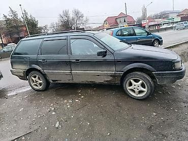 Volkswagen Passat: 1993 г., 1.8 л, Механика, Бензин, Универсал at lalafo.kg Volkswagen Passat: 1993 г., 1.8 л, Механика, Бензин, Универсал
