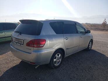 Toyota Ipsum: 2001 г., 2.4 л, Автомат, Газ, Минивэн at lalafo.kg Toyota Ipsum: 2001 г., 2.4 л, Автомат, Газ, Минивэн