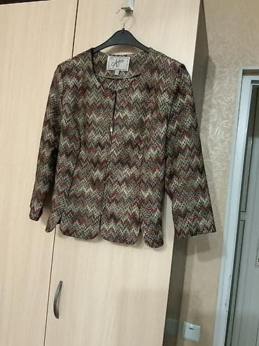 Кардиган, Трикотаж, Средняя модель, Осень-весна, Вязаная модель at lalafo.kg Кардиган, Трикотаж, Средняя модель, Осень-весна, Вязаная модель