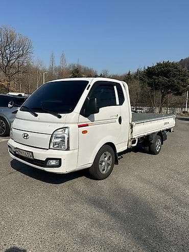 Легкий грузовик, Hyundai, Стандарт, До 1 т, Б/у at lalafo.kg Легкий грузовик, Hyundai, Стандарт, До 1 т, Б/у