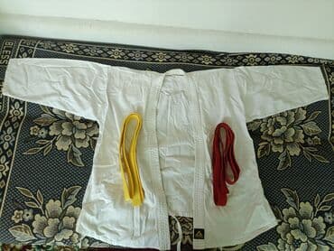 Кимоно, форма для карате также с жёлтым и красным поясами бренд at lalafo.kg Кимоно, форма для карате также с жёлтым и красным поясами бренд