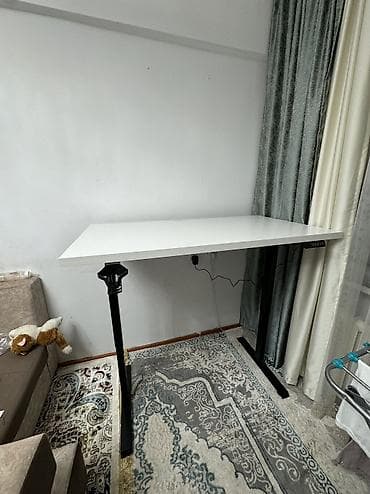 Продам Электрический стол: Белый цвет 130*70 Индикатор высоты at lalafo.kg Продам Электрический стол: Белый цвет 130*70 Индикатор высоты