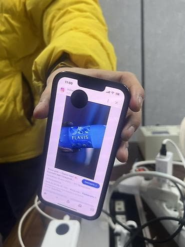 Толстовка на молнии Tommy Hilfiger, размер S. Еще есть щтаны это at lalafo.kg Толстовка на молнии Tommy Hilfiger, размер S. Еще есть щтаны это