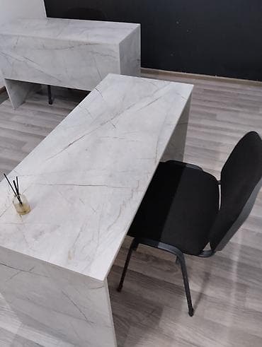 Офис эмереги: Кеңсе үчүн үстөл, Колдонулган, Жөндөлбөй турган, түсү - Боз, Тик бурчтуу lalafo.kg да — 3 Офис эмереги: Кеңсе үчүн үстөл, Колдонулган, Жөндөлбөй турган, түсү - Боз, Тик бурчтуу — 3