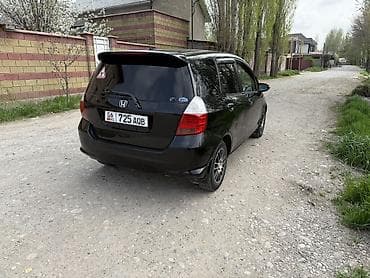 Honda Fit: 2005 г., 1.3 л, Вариатор, Бензин, Хэтчбэк at lalafo.kg Honda Fit: 2005 г., 1.3 л, Вариатор, Бензин, Хэтчбэк