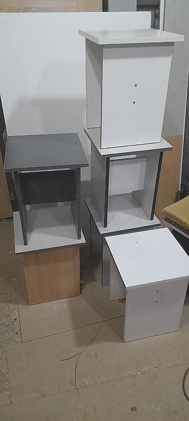 Тигүүчүлөр үчүн отургучтар: Тумбы/приставные столики из ЛДСП - Компактные кубические тумбы с lalafo.kg да — 5 Тигүүчүлөр үчүн отургучтар: Тумбы/приставные столики из ЛДСП - Компактные кубические тумбы с — 5