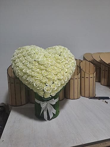 Бонбоньерки: Сердце из роз на подставке - Объёмная композиция в форме сердца at lalafo.kg — 6 Бонбоньерки: Сердце из роз на подставке - Объёмная композиция в форме сердца — 6