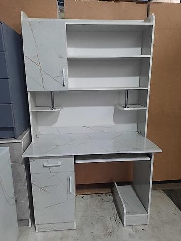 Компьютерный стол, С полками at lalafo.kg Компьютерный стол, С полками