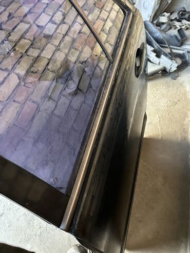 Дверь Комплект Mercedes-Benz, Б/у, Оригинал at lalafo.kg Дверь Комплект Mercedes-Benz, Б/у, Оригинал