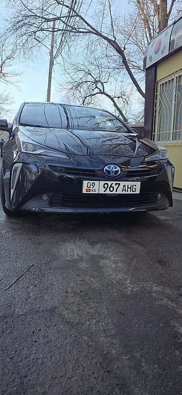 Toyota Prius: 2021 г., 1.8 л, Гибрид, Хэтчбэк at lalafo.kg Toyota Prius: 2021 г., 1.8 л, Гибрид, Хэтчбэк