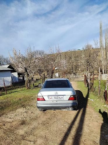 Mercedes-Benz W124: 1990 г., 2.2 л, Автомат, Бензин, Седан at lalafo.kg Mercedes-Benz W124: 1990 г., 2.2 л, Автомат, Бензин, Седан