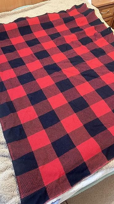 Одеяло, Б/у, Все сезоны, Зима at lalafo.kg Одеяло, Б/у, Все сезоны, Зима