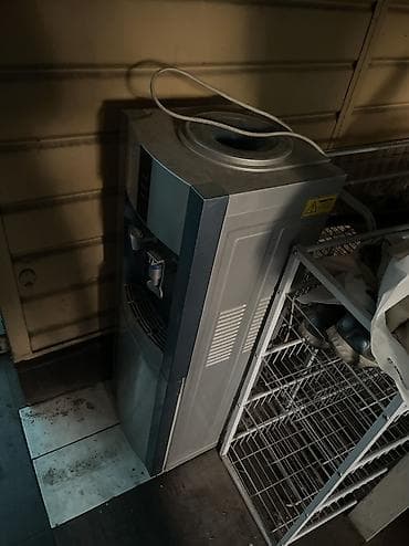 Кулер для воды at lalafo.kg Кулер для воды