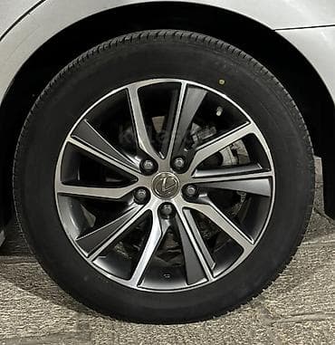 Литые Диски R 17 Lexus, Комплект, отверстий - 5, Б/у at lalafo.kg Литые Диски R 17 Lexus, Комплект, отверстий - 5, Б/у