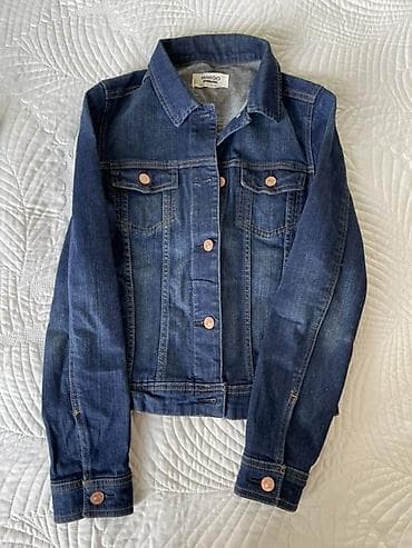 Джинсовая куртка Mango - Классический синий деним - Прямой крой at lalafo.kg Джинсовая куртка Mango - Классический синий деним - Прямой крой