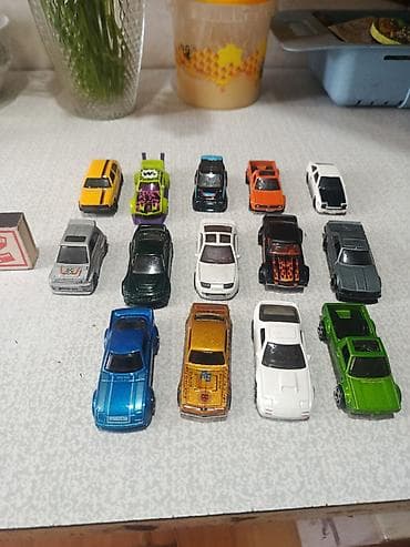 Из коллекции "Hot Wheels " продаю машинки,масштаб в основном at lalafo.kg Из коллекции "Hot Wheels " продаю машинки,масштаб в основном