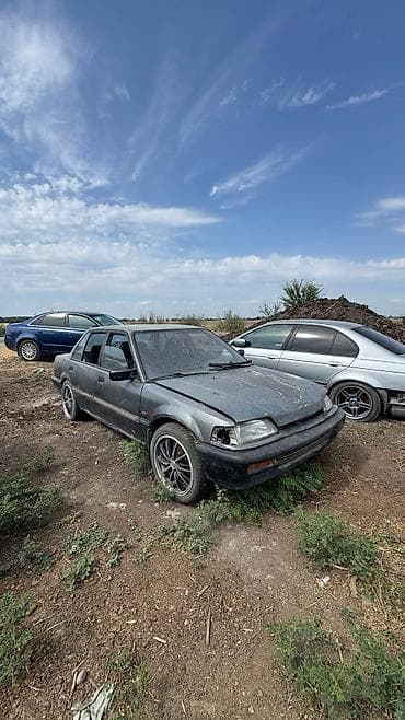 Honda Civic: 1991 г., 1.5 л, Механика, Бензин, Седан at lalafo.kg Honda Civic: 1991 г., 1.5 л, Механика, Бензин, Седан