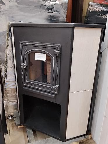 Дровяная печь-камин с топкой из стали/чугунной дверцей и жаропрочным at lalafo.kg Дровяная печь-камин с топкой из стали/чугунной дверцей и жаропрочным