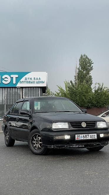 Volkswagen Vento: 1995 г., 1.8 л, Механика, Бензин, Седан at lalafo.kg Volkswagen Vento: 1995 г., 1.8 л, Механика, Бензин, Седан