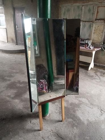 Продаю зеркало раздвижное без тумбочки б/у at lalafo.kg Продаю зеркало раздвижное без тумбочки б/у