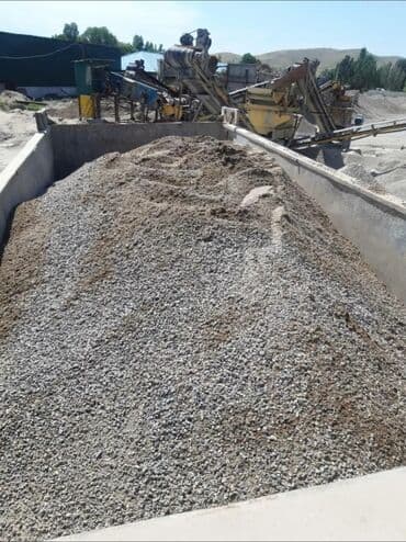 Песок щебень отсев камень глина сникерс чернозем горный зил Доставка at lalafo.kg Песок щебень отсев камень глина сникерс чернозем горный зил Доставка