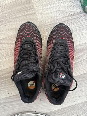 Мужские кроссовки, 41, Nike, Б/у, цвет - Черный, Самовывоз, Бесплатная доставка, Платная доставка at lalafo.kg Мужские кроссовки, 41, Nike, Б/у, цвет - Черный, Самовывоз, Бесплатная доставка, Платная доставка