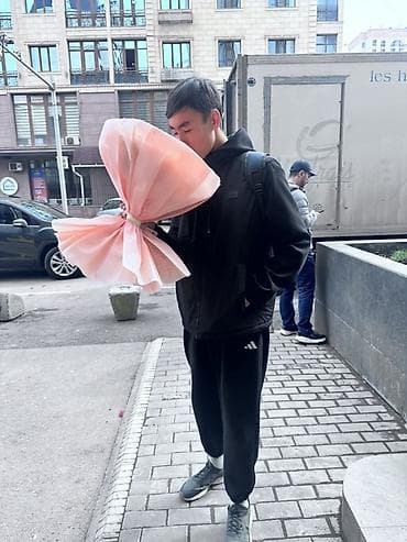 Большой декоративный бант из полупрозрачного розового фатина - at lalafo.kg Большой декоративный бант из полупрозрачного розового фатина -