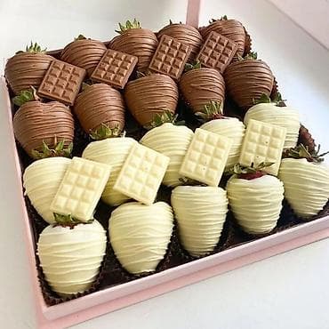 Бонбоньерки: Клубника в шоколаде — подарочные наборы - Крупная свежая клубника at lalafo.kg — 1 Бонбоньерки: Клубника в шоколаде — подарочные наборы - Крупная свежая клубника — 1