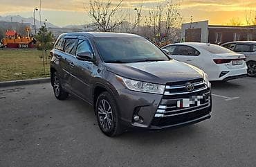 Toyota Highlander: 2018 г., 3.5 л, Автомат, Кроссовер at lalafo.kg Toyota Highlander: 2018 г., 3.5 л, Автомат, Кроссовер
