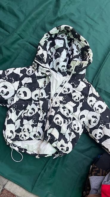 Куртка на 3-4 года
весна/осень at lalafo.kg Куртка на 3-4 года
весна/осень