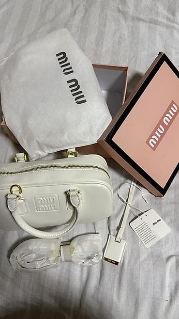Классикалык сумкалар: Сумка Miu Miu белого цвета - Материал: гладкая кожа (визуально — lalafo.kg да — 2 Классикалык сумкалар: Сумка Miu Miu белого цвета - Материал: гладкая кожа (визуально — — 2