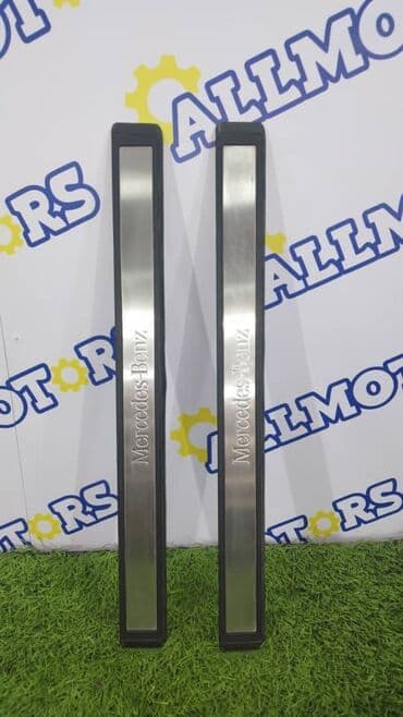 Решетка радиатора Mercedes-Benz Б/у, Оригинал at lalafo.kg Решетка радиатора Mercedes-Benz Б/у, Оригинал