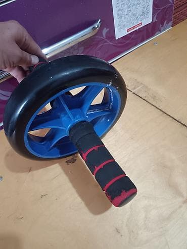 Ролик для пресса (ab wheel) с двумя ручками. - Конструкция: одно at lalafo.kg Ролик для пресса (ab wheel) с двумя ручками. - Конструкция: одно