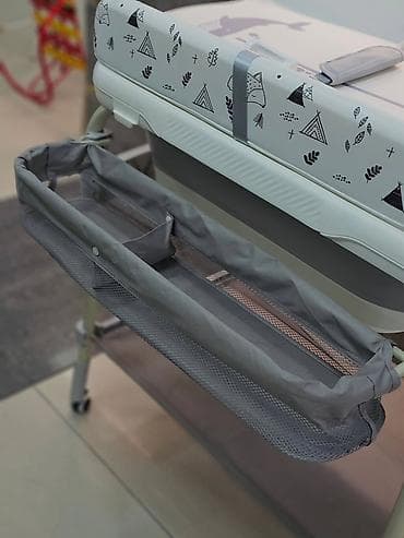 Балдар үчүн креслолор: Бөбөктөр үчүн кийим алмаштыруучу үстөл, Колдонулган, Желим lalafo.kg да — 4 Балдар үчүн креслолор: Бөбөктөр үчүн кийим алмаштыруучу үстөл, Колдонулган, Желим — 4