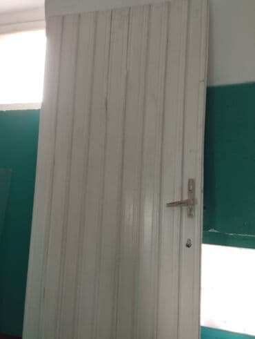 Продам входную деревянную дверь по лучшей цене at lalafo.kg Продам входную деревянную дверь по лучшей цене