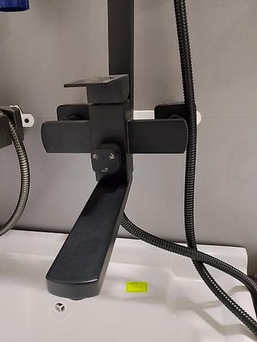 Суу аралаштыргычтар: Смеситель для ванны/душа, настенный, матовый черный. - Современный lalafo.kg да — 1 Суу аралаштыргычтар: Смеситель для ванны/душа, настенный, матовый черный. - Современный — 1