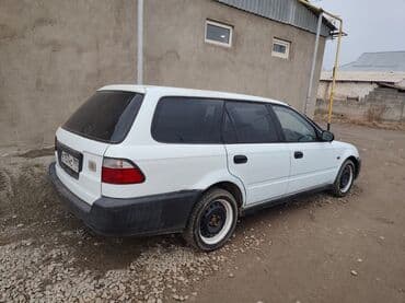 Продаётся универсал белого цвета. 5 дверей, 5 посадочных мест. Задняя at lalafo.kg Продаётся универсал белого цвета. 5 дверей, 5 посадочных мест. Задняя