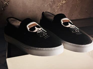 Кроссовки, 39, Karl Lagerfeld, Новый, цвет - Черный, Самовывоз, Платная доставка at lalafo.kg Кроссовки, 39, Karl Lagerfeld, Новый, цвет - Черный, Самовывоз, Платная доставка