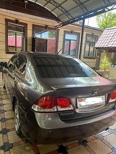 Honda Civic: 2008 г., 1.3 л, Вариатор, Бензин, Седан at lalafo.kg Honda Civic: 2008 г., 1.3 л, Вариатор, Бензин, Седан