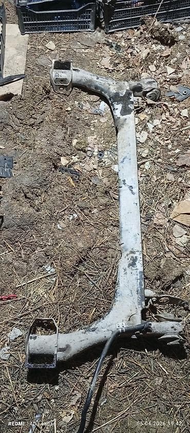 Продам заднюю балку подвески (поперечина/подрамник задний) для at lalafo.kg Продам заднюю балку подвески (поперечина/подрамник задний) для