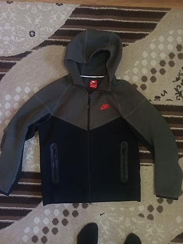 Мужская толстовка, M, Nike, Б/у, цвет - Серый, Самовывоз at lalafo.kg Мужская толстовка, M, Nike, Б/у, цвет - Серый, Самовывоз