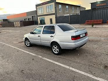 Volkswagen Vento: 1995 г., Седан at lalafo.kg Volkswagen Vento: 1995 г., Седан