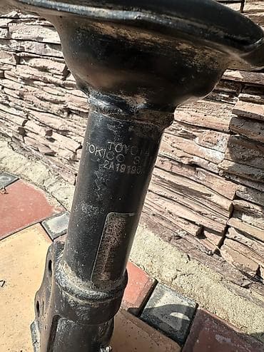 Передний амортизатор, Передняя пружина амортизатора Toyota 2003 г., Б/у, Оригинал, Япония at lalafo.kg Передний амортизатор, Передняя пружина амортизатора Toyota 2003 г., Б/у, Оригинал, Япония