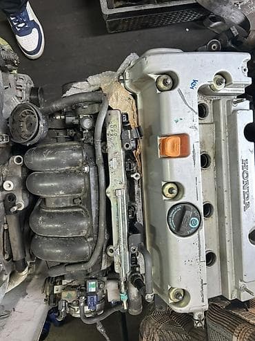 Бензиновый мотор Honda 2 л, Оригинал at lalafo.kg Бензиновый мотор Honda 2 л, Оригинал
