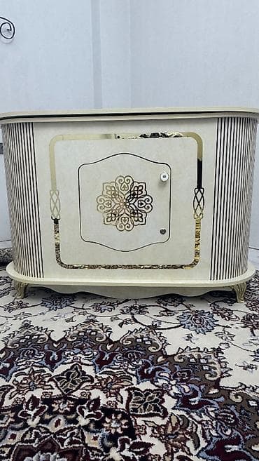 Тумба и подставка для телевизора, Б/у, Напольная, ЛДСП at lalafo.kg Тумба и подставка для телевизора, Б/у, Напольная, ЛДСП